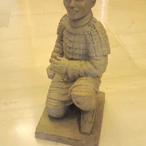Figurine 27 cm like new