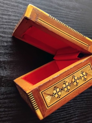 Wooden box with mother-of-pearl used with intricate decoration
