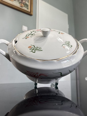 Porcelain soup tureen Ćmielów Poland used, vintage floral design