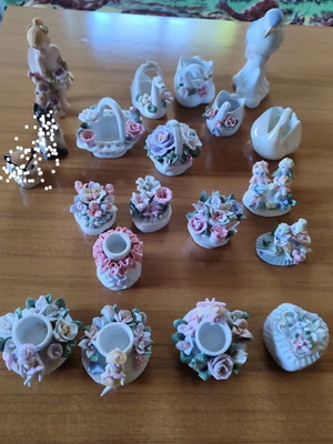 Decorative bombonieres set like new, 17 pieces plus 2 extras