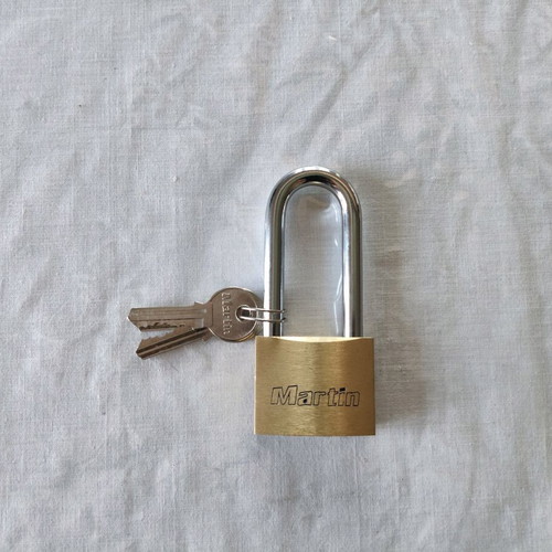 Martin padlock 50 mm with three long shackle keys new