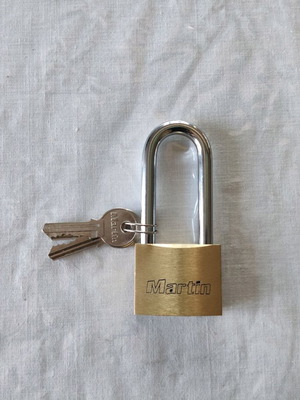 Martin padlock 50 mm with three long shackle keys new