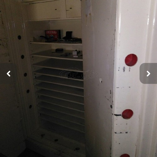 Safe cabinet double-door like new, heavy-duty, 2000 kg