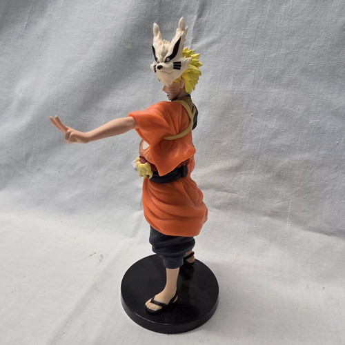 Naruto Uzumaki figure from Naruto Shippuden 20th Anniversary, like new