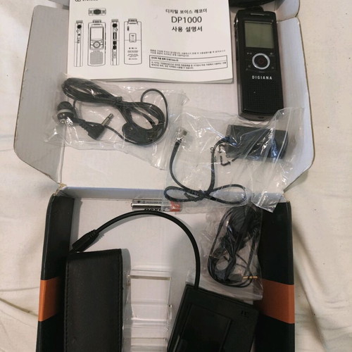 Professional voice recorder DP1000 like new with extras