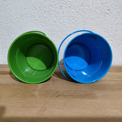 Metal flower pots like new, pack