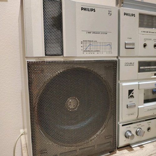 Philips D8734 boombox used, radio works