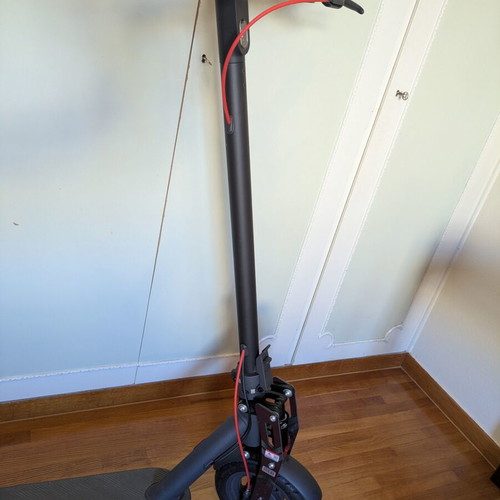 Xiaomi Electric Scooter 4 Pro 2nd Gen like new with Monorim suspension