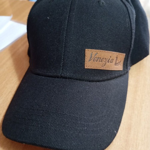 Venezia hat black with brown leather, like new