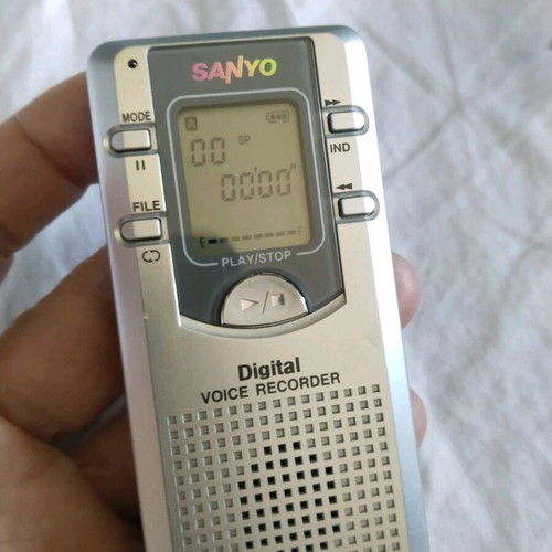SANYO Journalistic Radio Voice Recorder like new