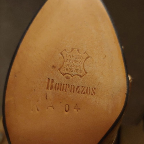 Vintage Bournazos leather pumps like new, size 37