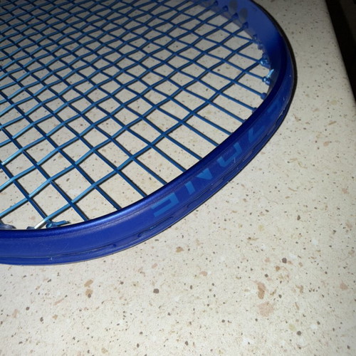 Yonex Ezone 98 305gr Blast Blue L4 tennis racket like new