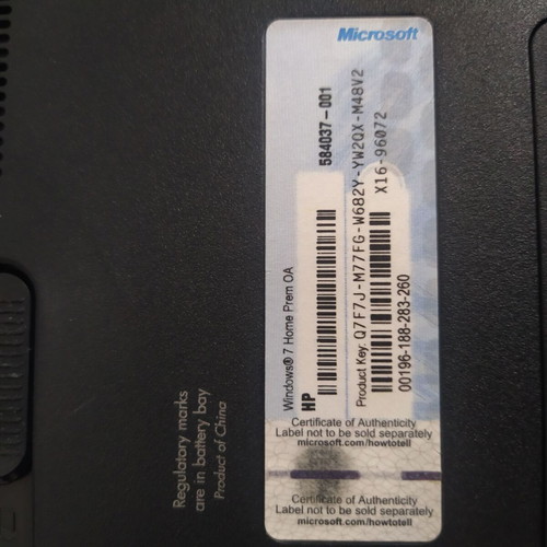 HP Presario CQ57 laptop like new with charger and case