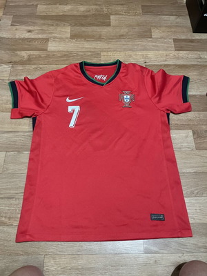 Nike Portugal Cristiano Ronaldo Mens Jersey used, size L