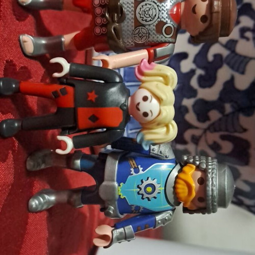 Playmobil authentic like new, pack of 3 pieces
