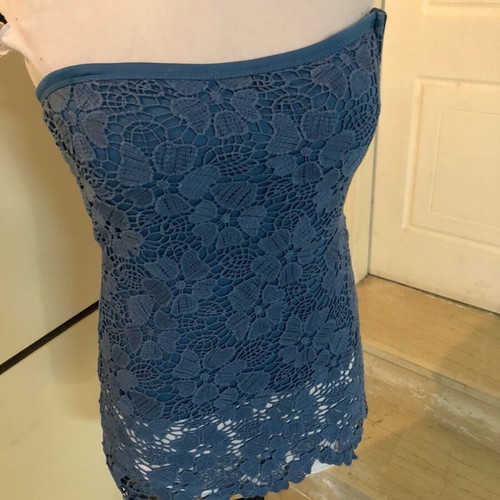 Toi&Moi strapless blouse like new, blue with lace and zipper