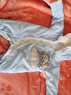 Alouette baby exit suit used once for 3 months old in excellent condition