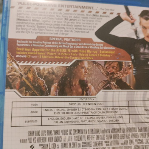 Resident Evil Afterlife Blu-Ray like new, English subtitles, slipcover