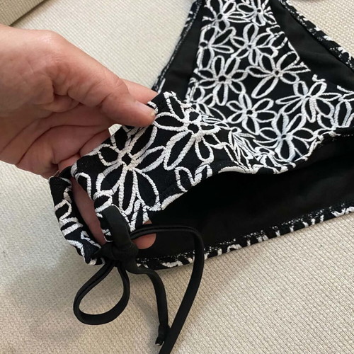 Shein swimwear set like new, size M, black and white