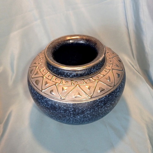 Vintage ceramic vase blue crackle with embossed silver decoration 16 cm