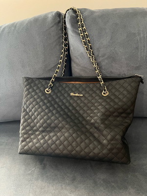 Quilted women's bag