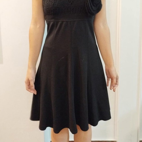 Ysatis knee-length dress like new, black, size 3