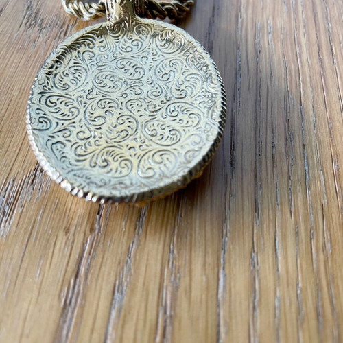 Vintage pendant new with portrait, multicolored, gold-colored
