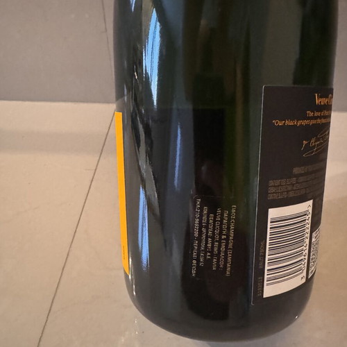 Veuve Clicquot Brut Champagne new