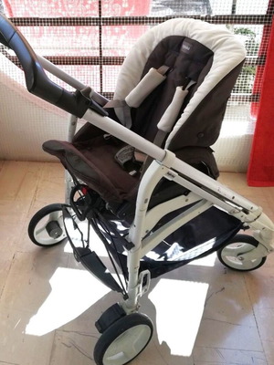 Iglesina Trilogy stroller and port bebe like new, white-grey