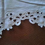 Decorative white table runner like new 30 × 70