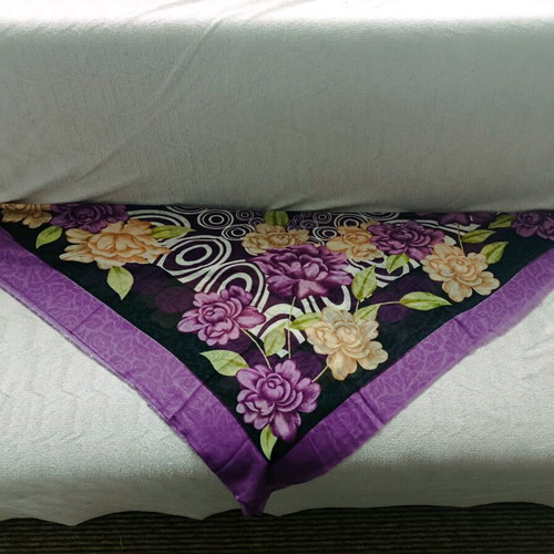 Headscarf like new, pink and multicolor, size 97/95 cm