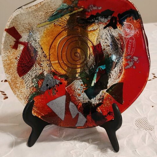 Decorative plate multicolored 17 cm diameter like new