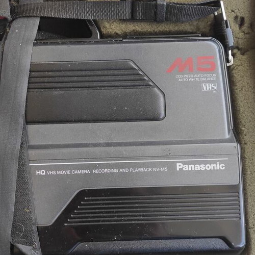 Panasonic Videocamera M5 VHS Like New
