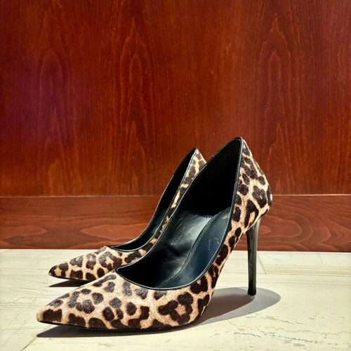 Michael Kors Leopard Pony Skin Pumps Like New