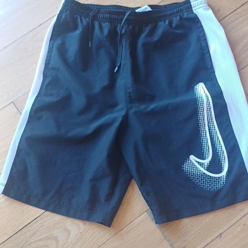 Nike Dri-Fit shorts like new, black and white, size 158-170 cm