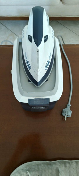 Σύστημα Σιδερώματος με Μποιλερ Delonghi Stirella