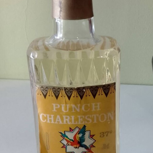 Punch Charleston collectible decor bottle like new