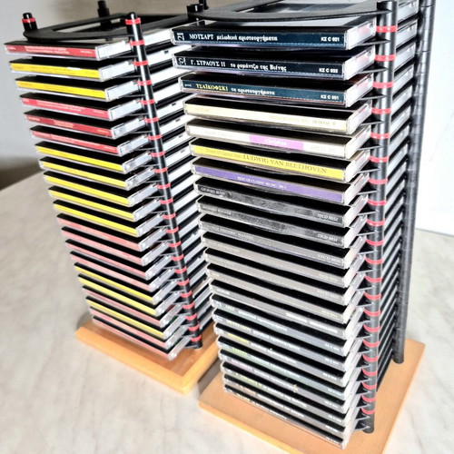 Classical music CD collection like new, 43 CDs with stands