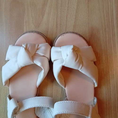 H&M Girls' Sandals size 29 like new, white