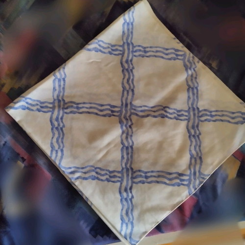 Tablecloth like new 82×82 cm