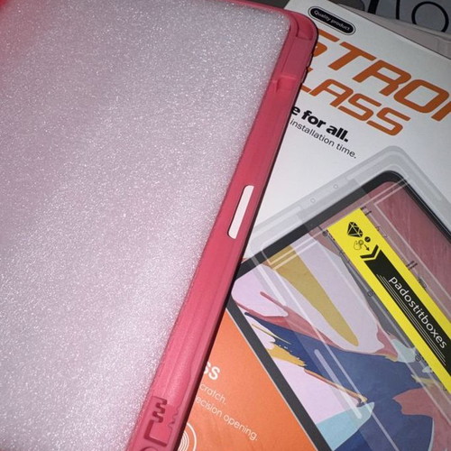 iPad Tempered Glass Protector and Silicone Case with Pen Slot new