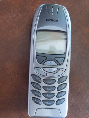 Κινητό Nokia 6310 ασημί-γκρι μεταχειρισμένο σε πολύ καλή κατάσταση