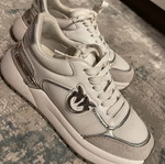 Pinko sneakers αθλητικά σε πολύ καλή κατάσταση, άσπρο και ασημί