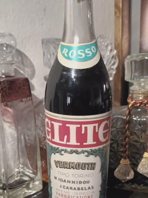 Συλλεκτικό μπουκάλι βερμούτ Rosso Elite καινούργιο