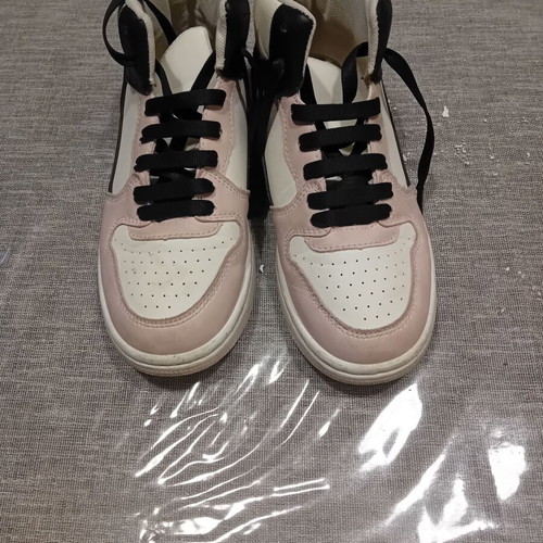 Athletic shoes used, size 35