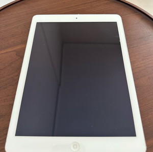 ΠΩΛΕΙΤΑΙ iPad Air 1ης γενιάς (Δεν λειτουργεί)
