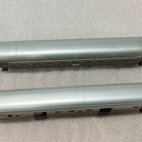 Fleischmann passenger wagons used, set of 2, HO scale for Märklin