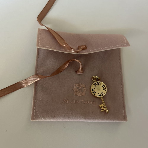 Key pendent new