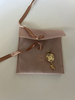 Key pendent new