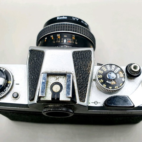 Chinon CX camera used with lens